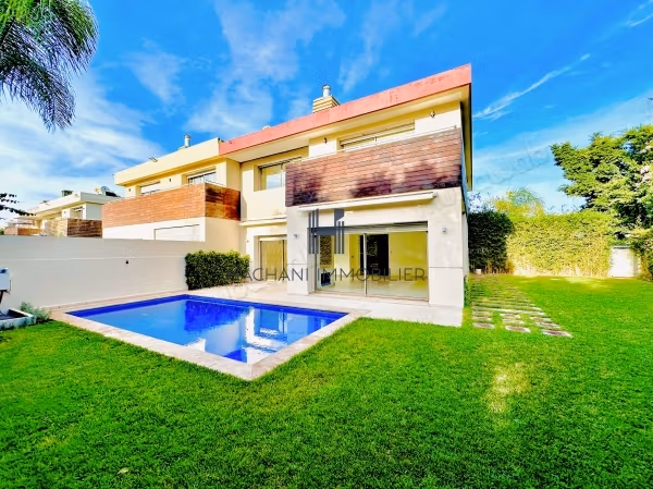 Semi-detached villa for rent in Ville Verte 4 bedrooms pool