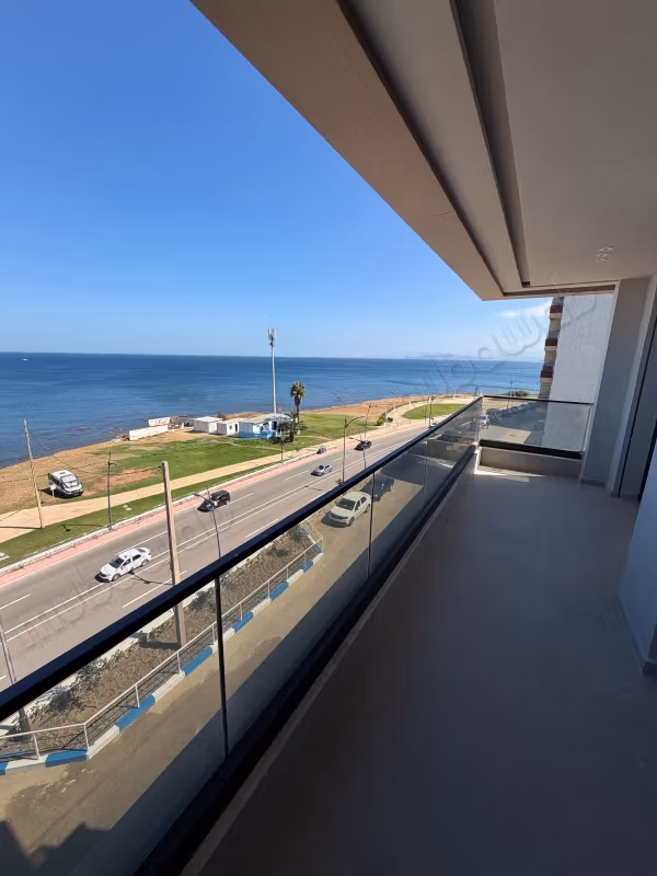 Luxury apartment for sale in Fnideq. 5 comfortable rooms. Sea view, double glazing