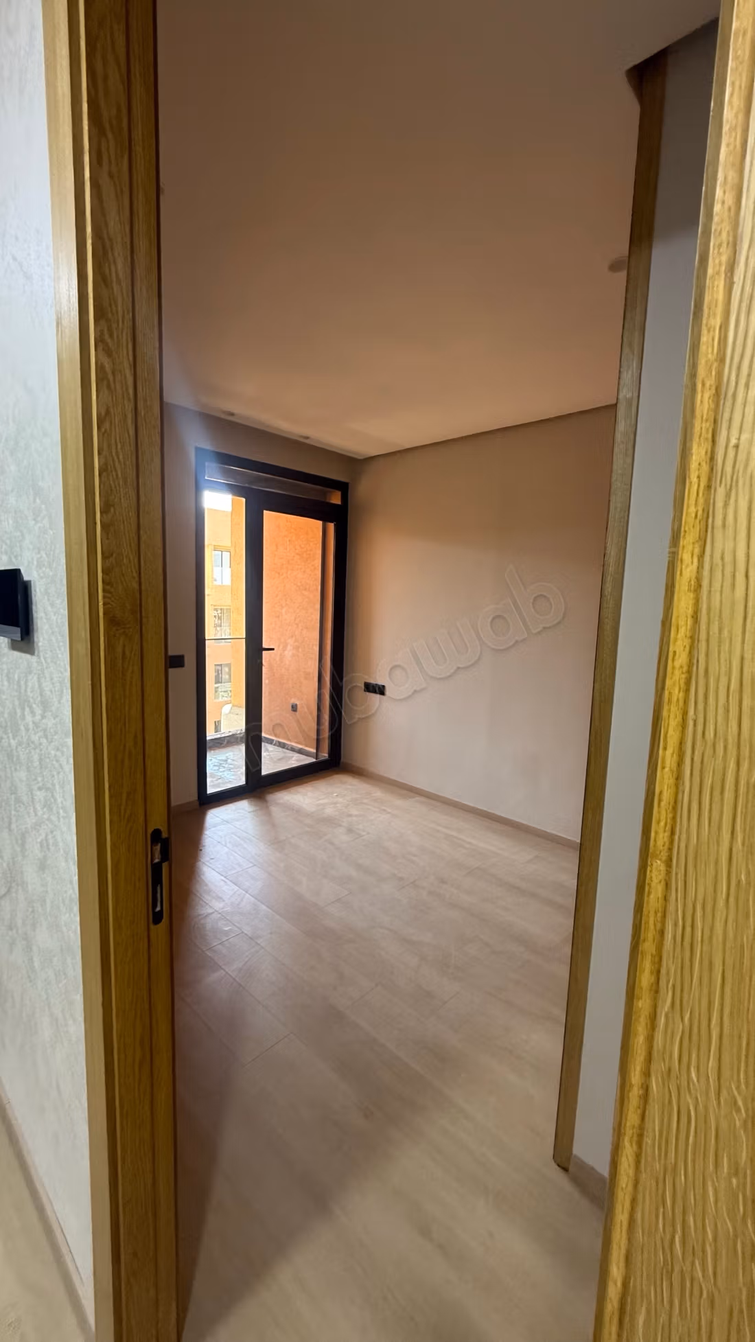 Luxe studio te huur met zwembad en parkeren