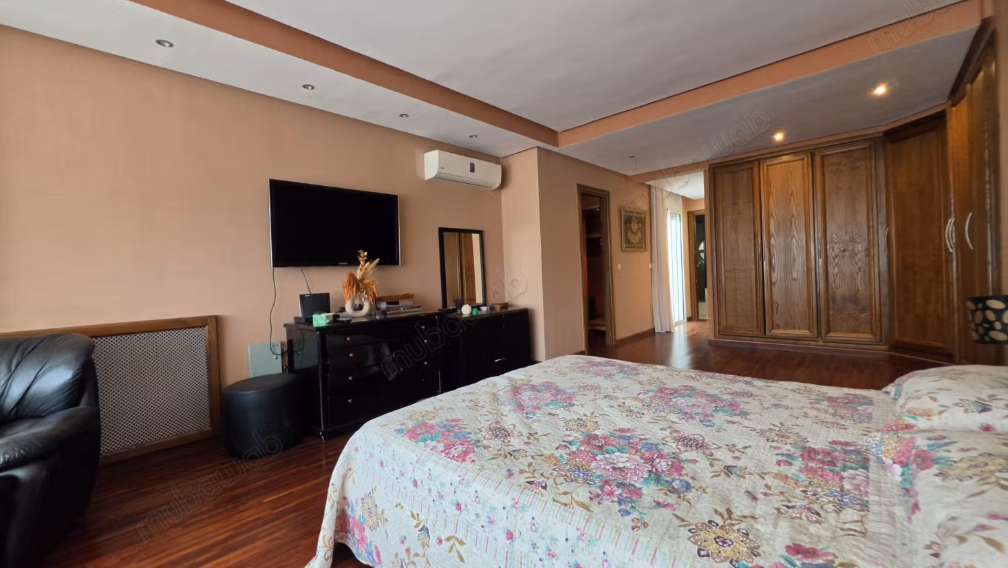 Afgeschermde villa met zwembad te koop - El Menzeh