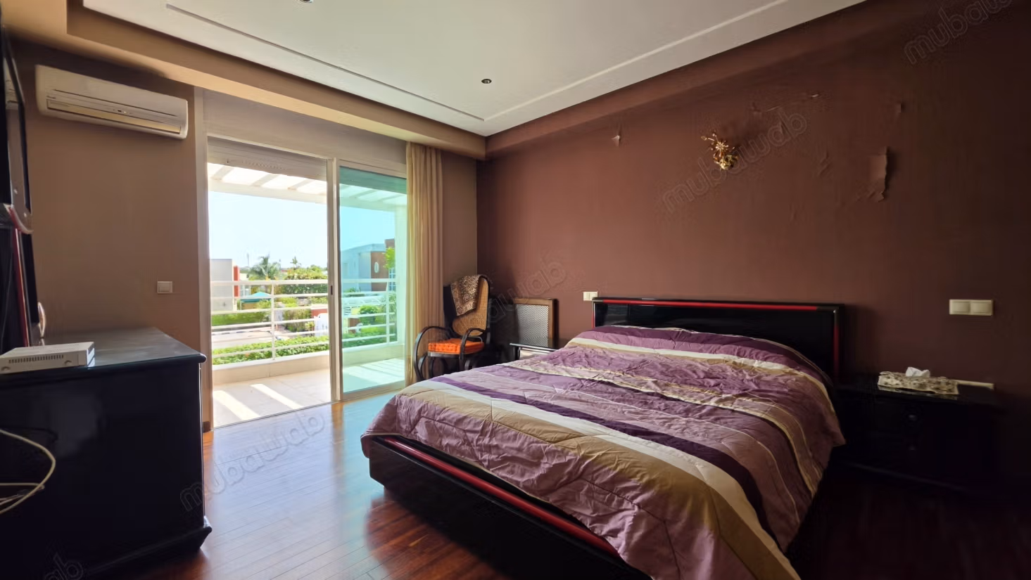 Afgeschermde villa met zwembad te koop - El Menzeh