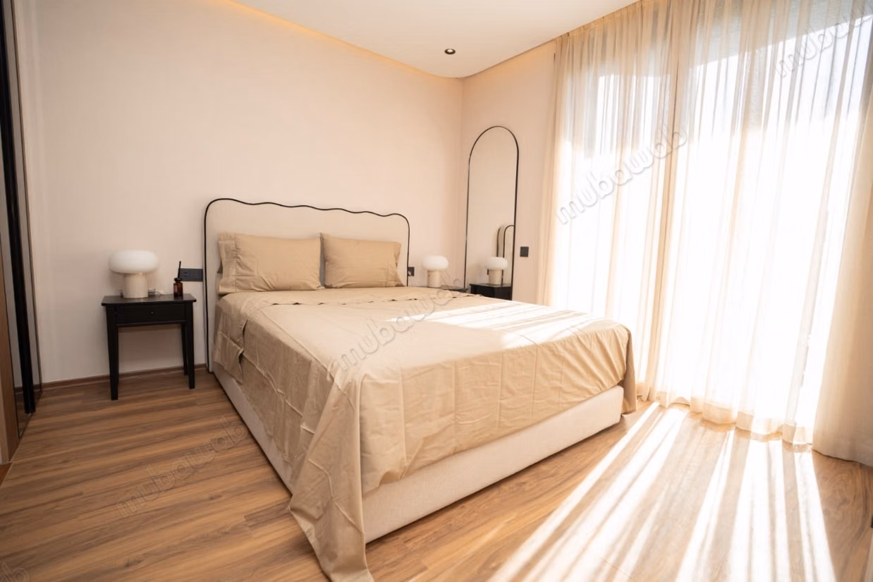 Studio meublé neuf, 55 m², terrasse, riviera 
