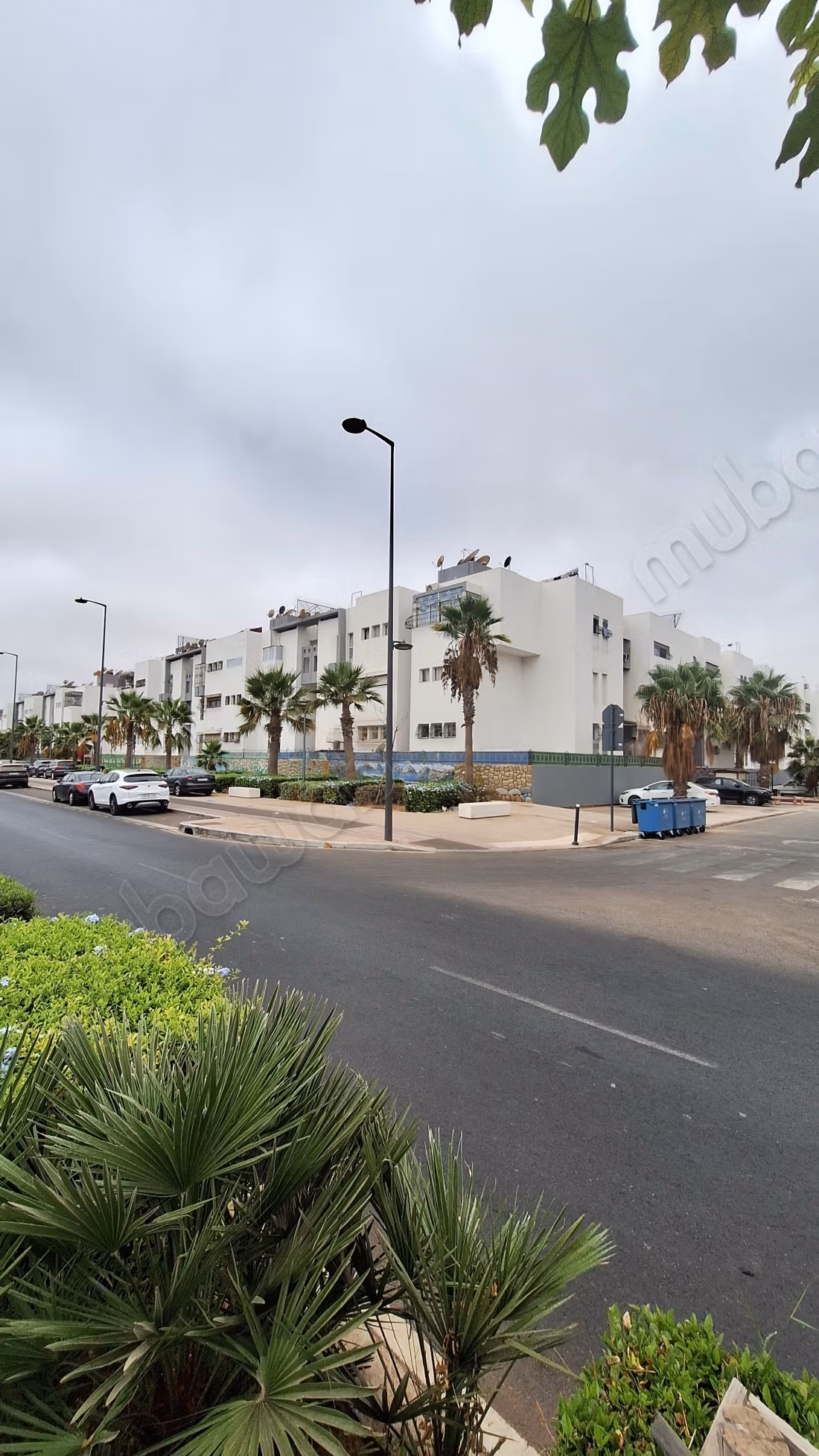 Apartments for rent in Hay Houda. 
Area 110 m². 
Beautiful terrace and garden
