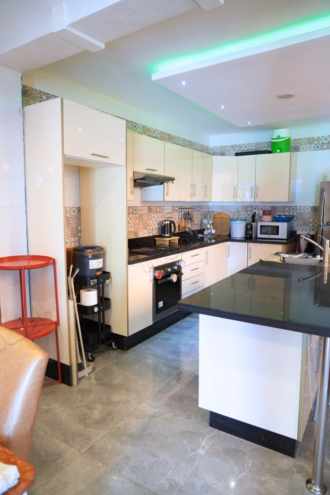 Renovated Mini Villa – 4 Minutes from the Beach