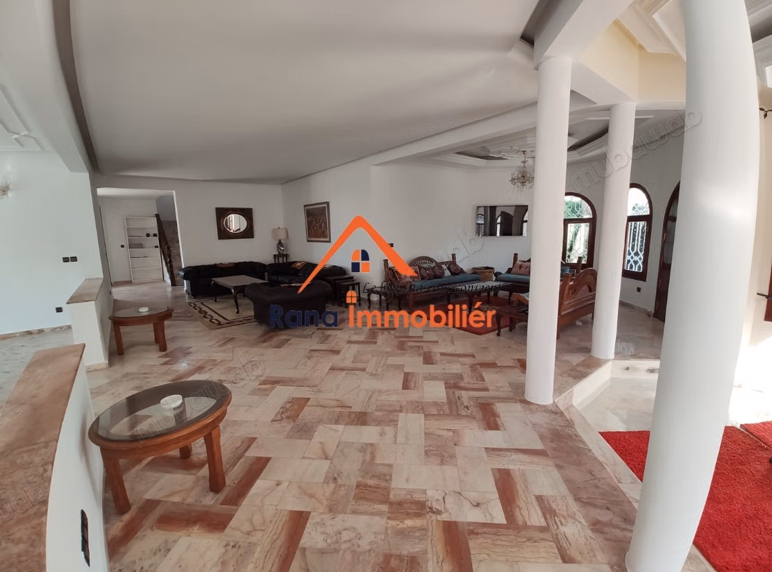 Villa à louer sur Souissi