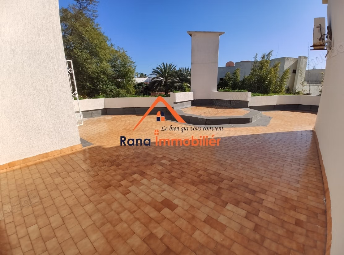 Villa à louer sur Souissi