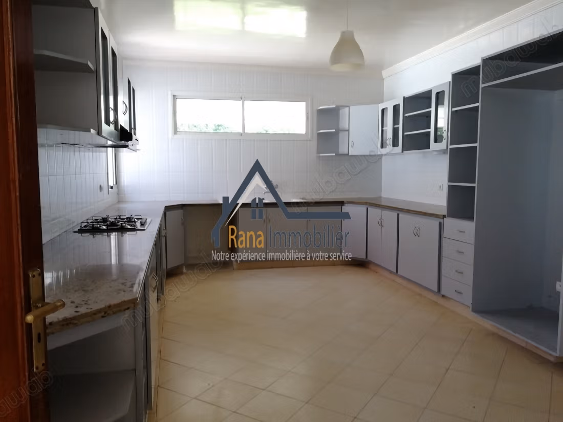 Villa à louer sur Souissi