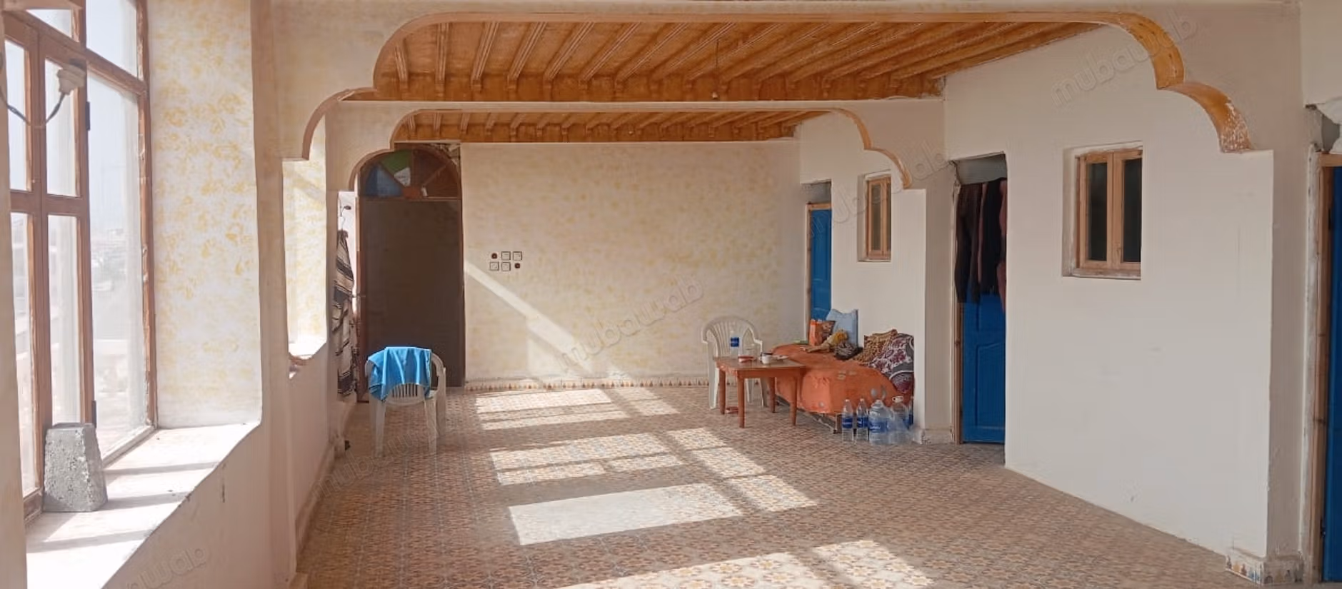 Terrain touristique au centre de Moulay Bouzerktoun