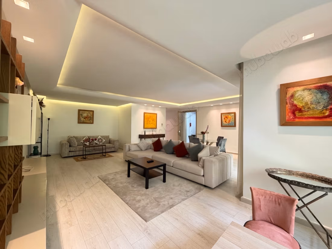 Appartamento con due camere da letto arredato a Racine con terrazzo