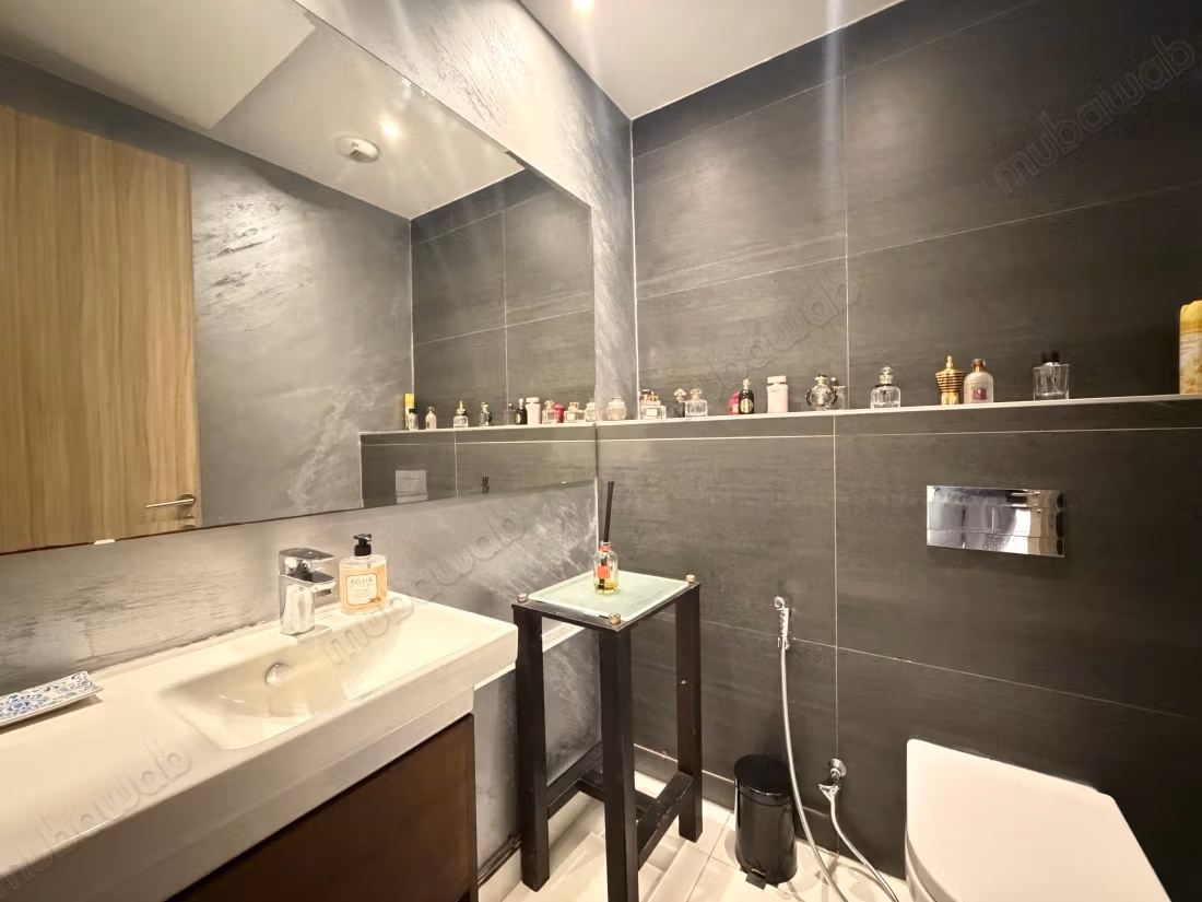 Appartamento con due camere da letto arredato a Racine con terrazzo
