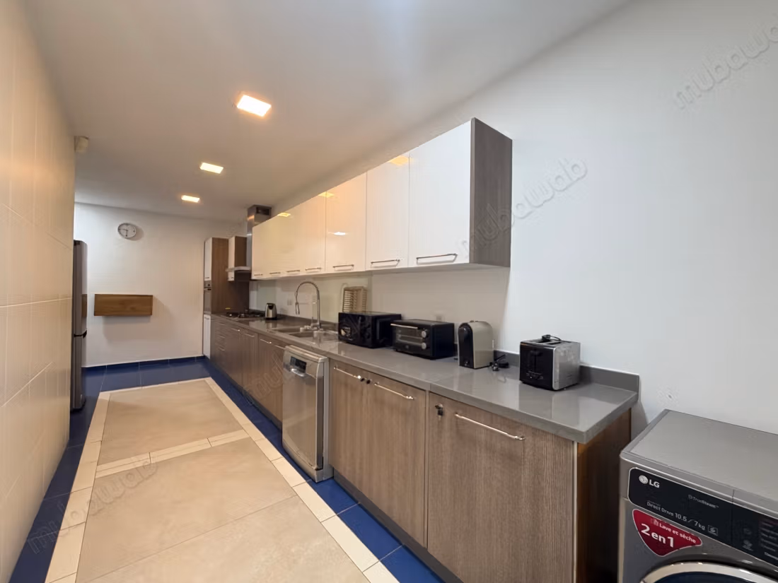 Appartamento con due camere da letto arredato a Racine con terrazzo