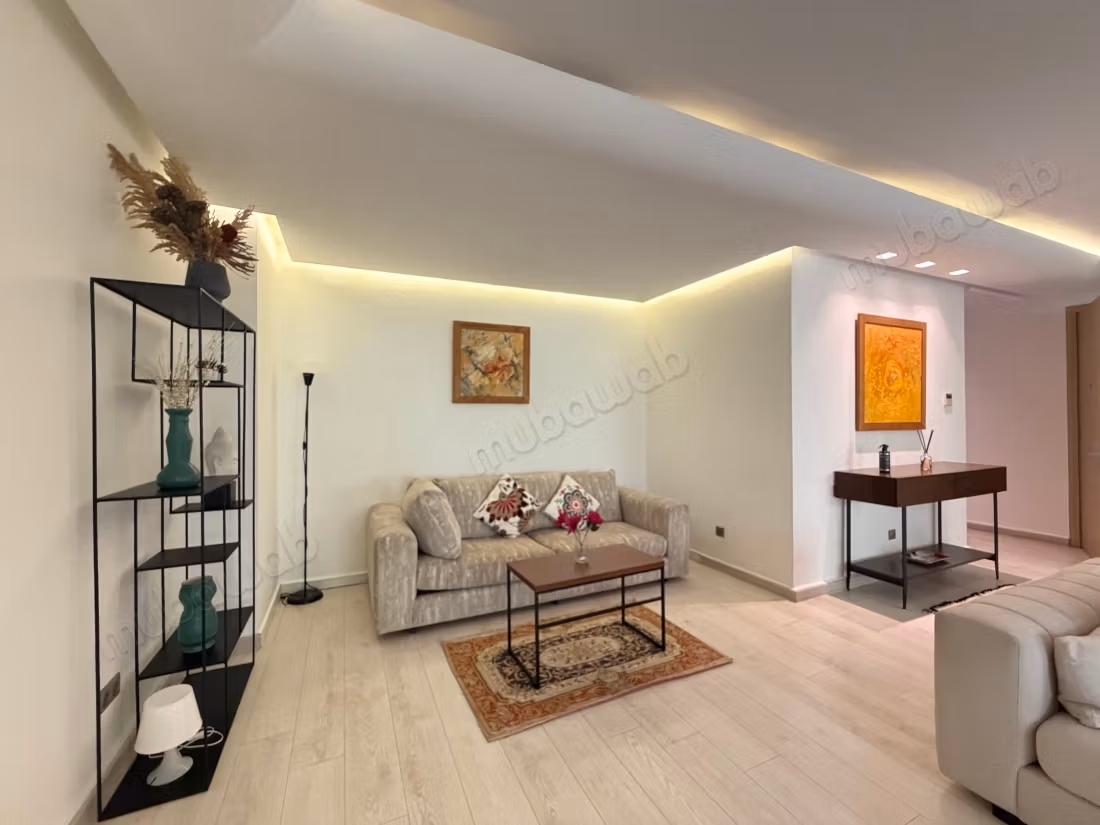 Appartamento con due camere da letto arredato a Racine con terrazzo