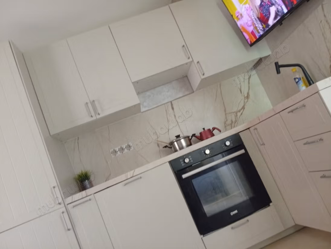Location d'un appartement à Achakar. 
Surface de 77 m². 
Prestation de conciergerie, belle Piscine