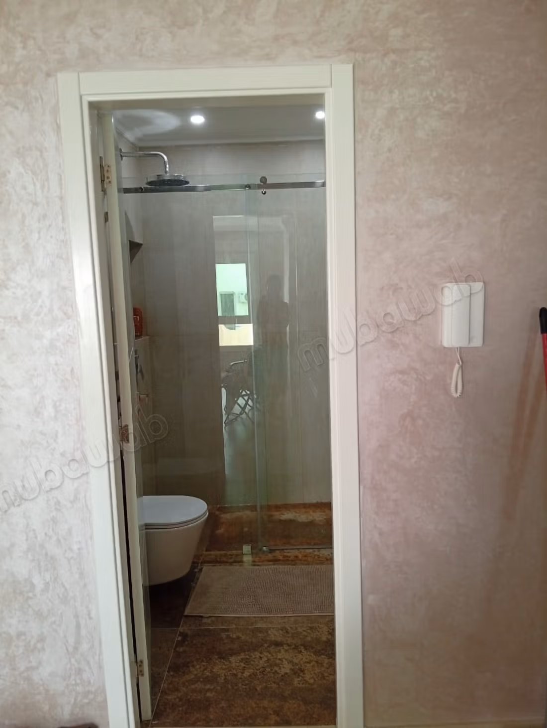 Location d'un appartement à Achakar. 
Surface de 77 m². 
Prestation de conciergerie, belle Piscine