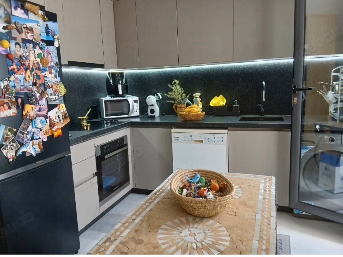 Appartement te koop in Souani. Oppervlakte 100 m². Conciërge beschikbaar, airconditioningsysteem