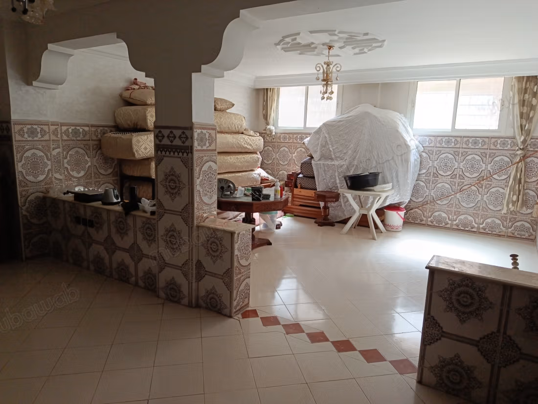 Appartement en location à Hay Zobir. 
2 chambres. 
Meublé