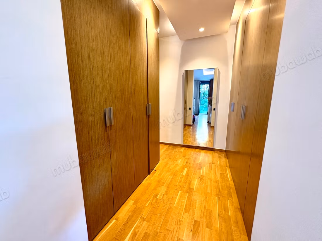 Villa contemporanea eccezionale in affitto senza affacci