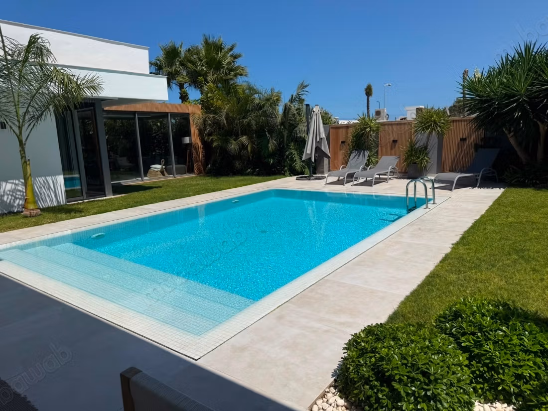 Villa contemporanea eccezionale in affitto senza affacci