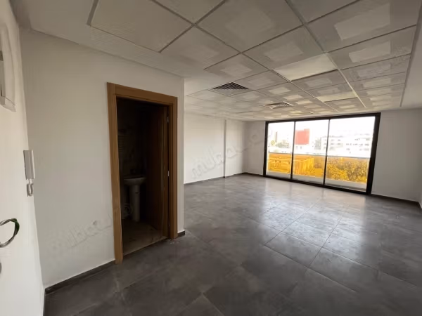 Ufficio di 40 m², boulevard Chefchaouni Ain Sebaa