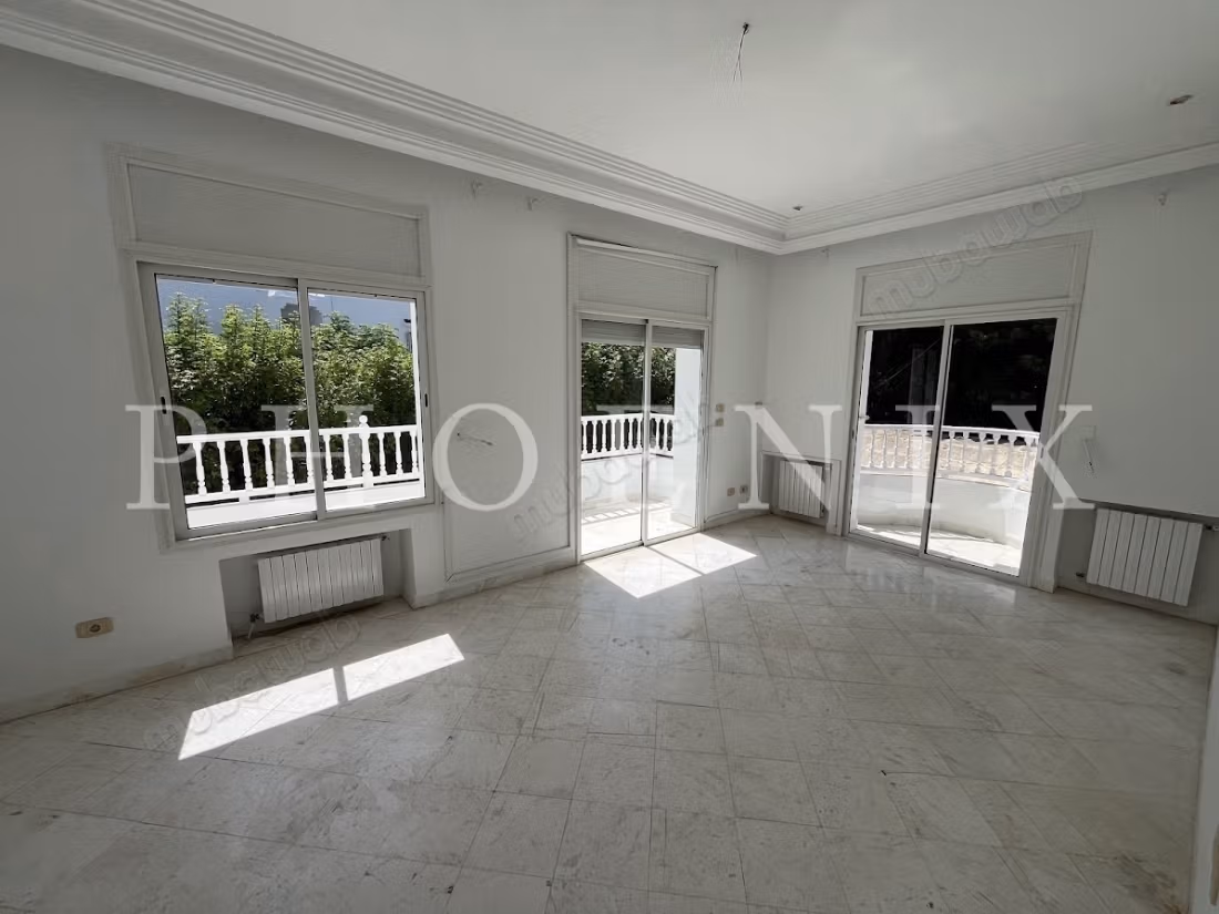 Villa S5 avec piscine à Carthage