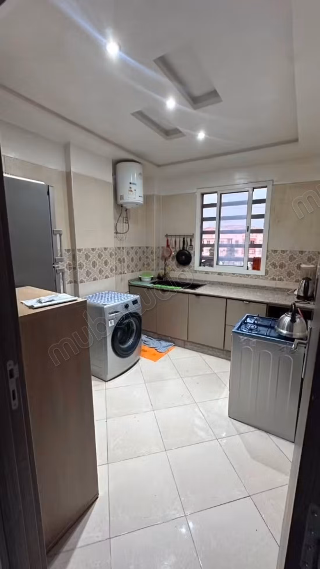 Louez cet appartement à Hay Mabrouka. 
2 chambres agréables. 
Bien meublé