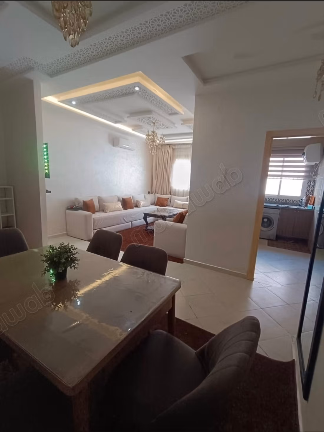 Appartement en location à Hay Mohammadi.
Surface totale 66 m².
Bien meublé