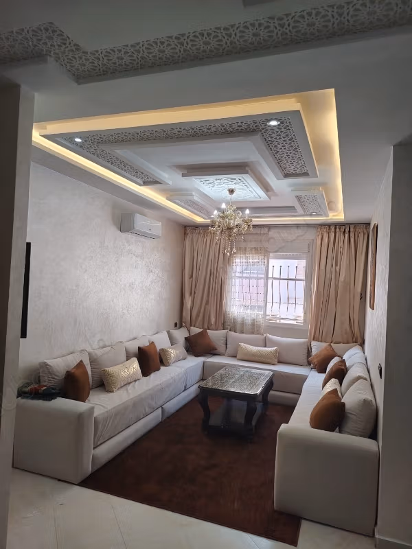 Appartement en location à Hay Mohammadi.
Surface totale 66 m².
Bien meublé