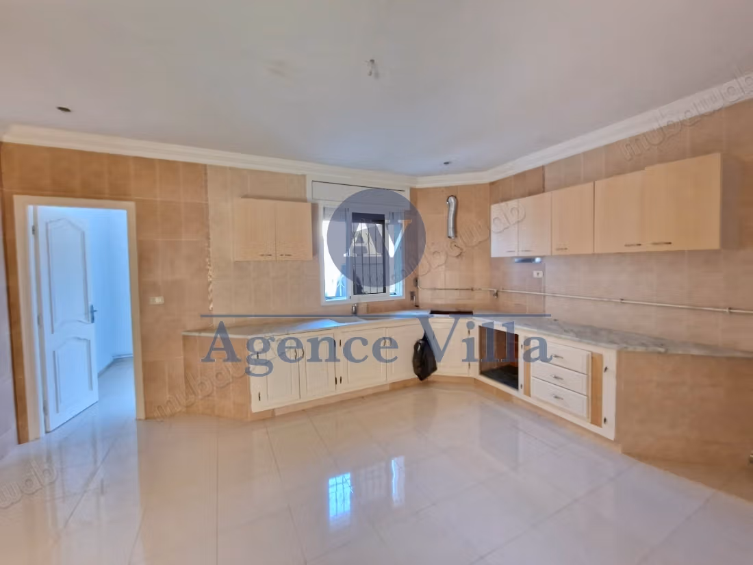For rent a villa S4 in Menzeh 9