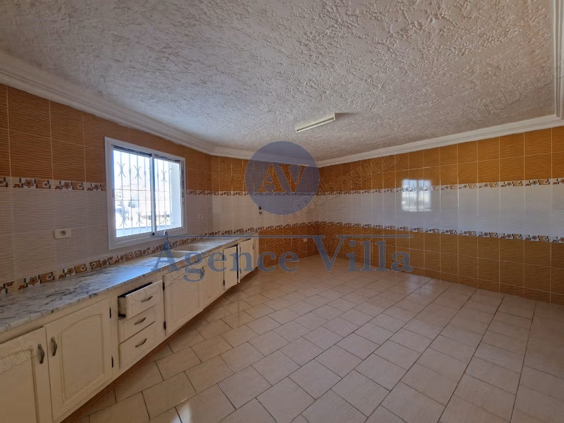 For rent a villa S4 in Menzeh 9