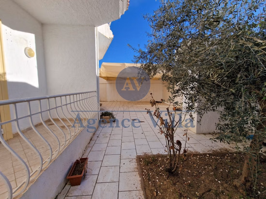 For rent a villa S4 in Menzeh 9