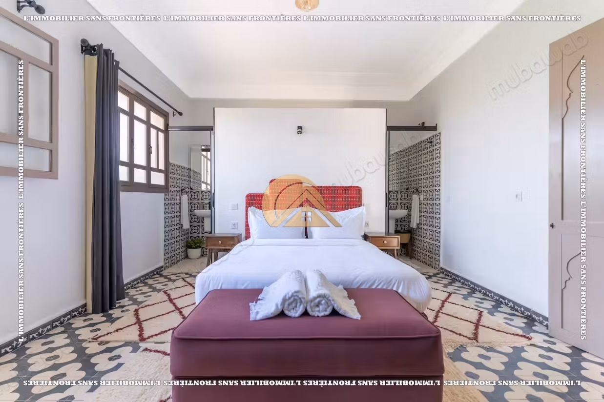 Villa of 2,500 m² in Tahannaout - 3 bedrooms, pool, garden with olive trees and Atlas view