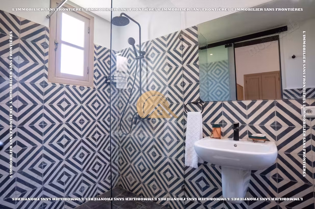 Villa of 2,500 m² in Tahannaout - 3 bedrooms, pool, garden with olive trees and Atlas view