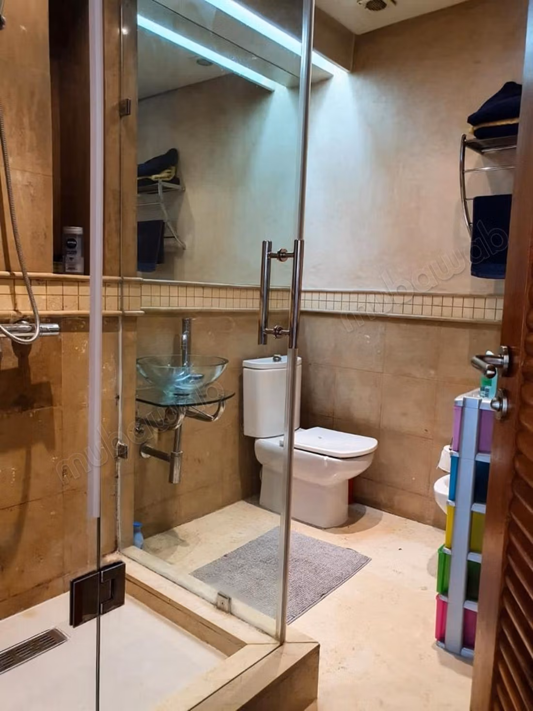 Très bel appartement en location à Gauthier. 3 belles chambres. Bien meublé