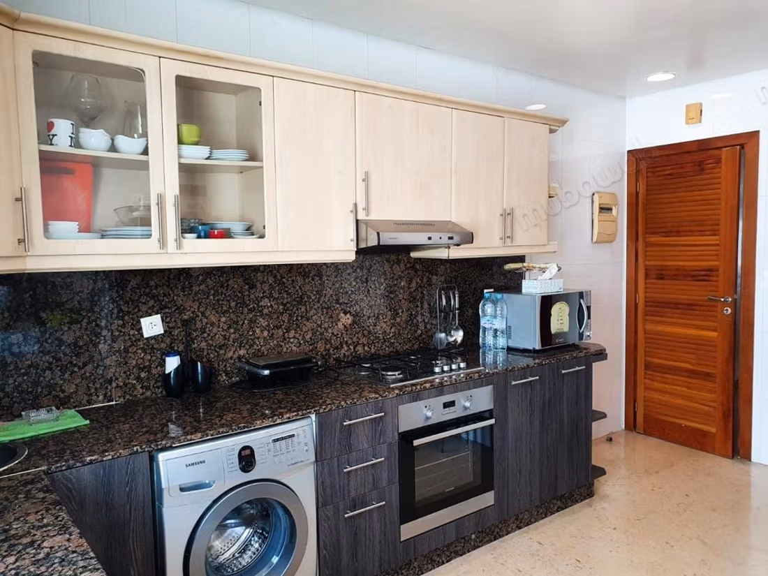 Très bel appartement en location à Gauthier. 3 belles chambres. Bien meublé