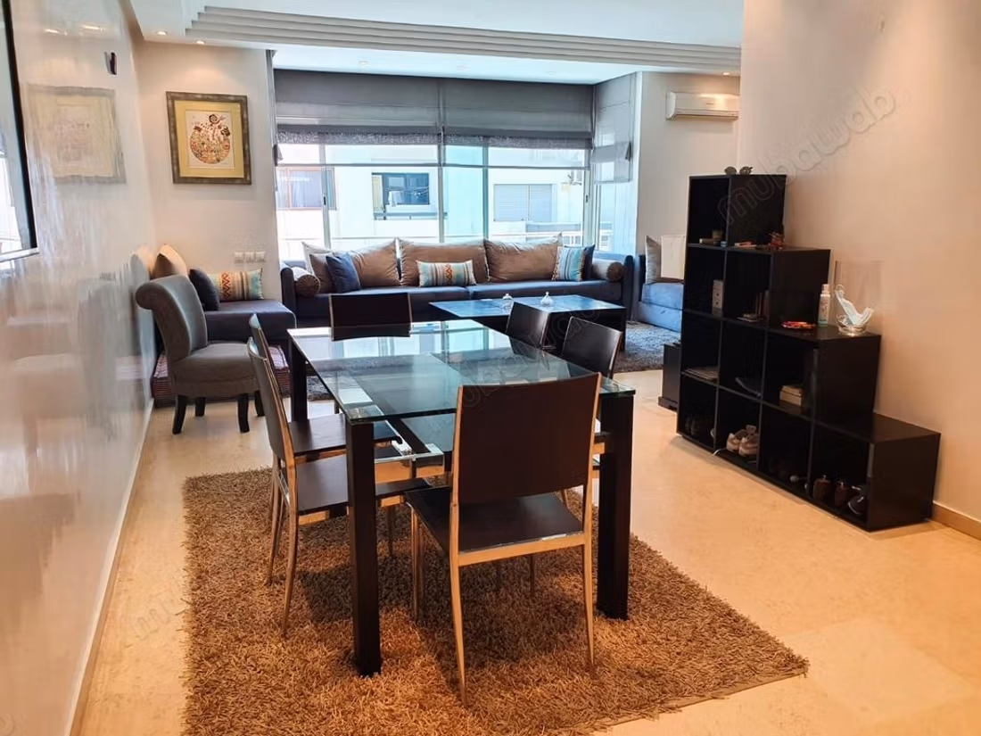 Très bel appartement en location à Gauthier. 3 belles chambres. Bien meublé