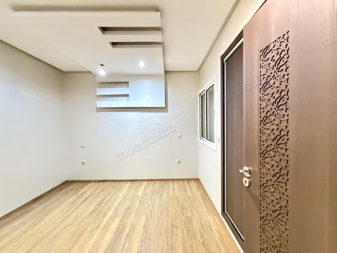 Magnifique appartement à louer à Route de Safi.
Superficie 65 m².
Climatisation et piscine