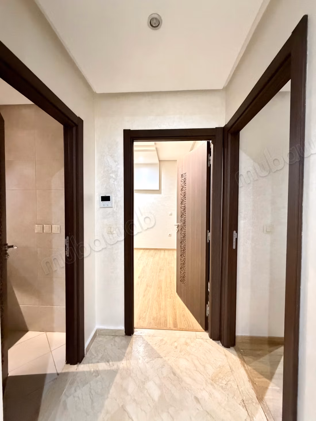 Magnifique appartement à louer à Route de Safi.
Superficie 65 m².
Climatisation et piscine