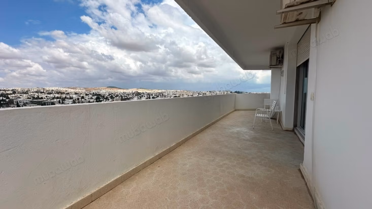 Spacious Office S3 for Rent with Terrace
