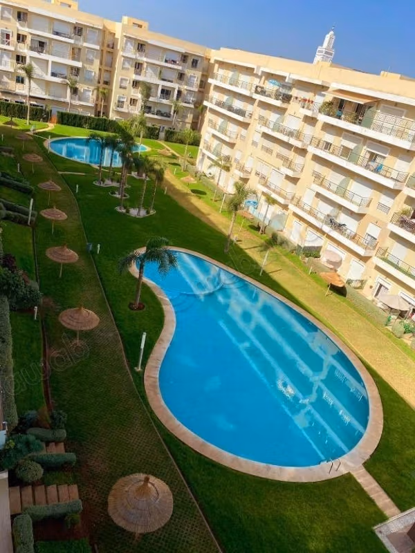 Appartamento con 2 camere da letto e piscina a Bouznika