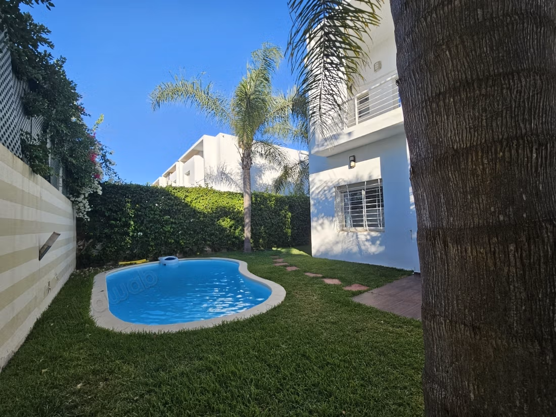 Villa 3 chambres piscine en résidence