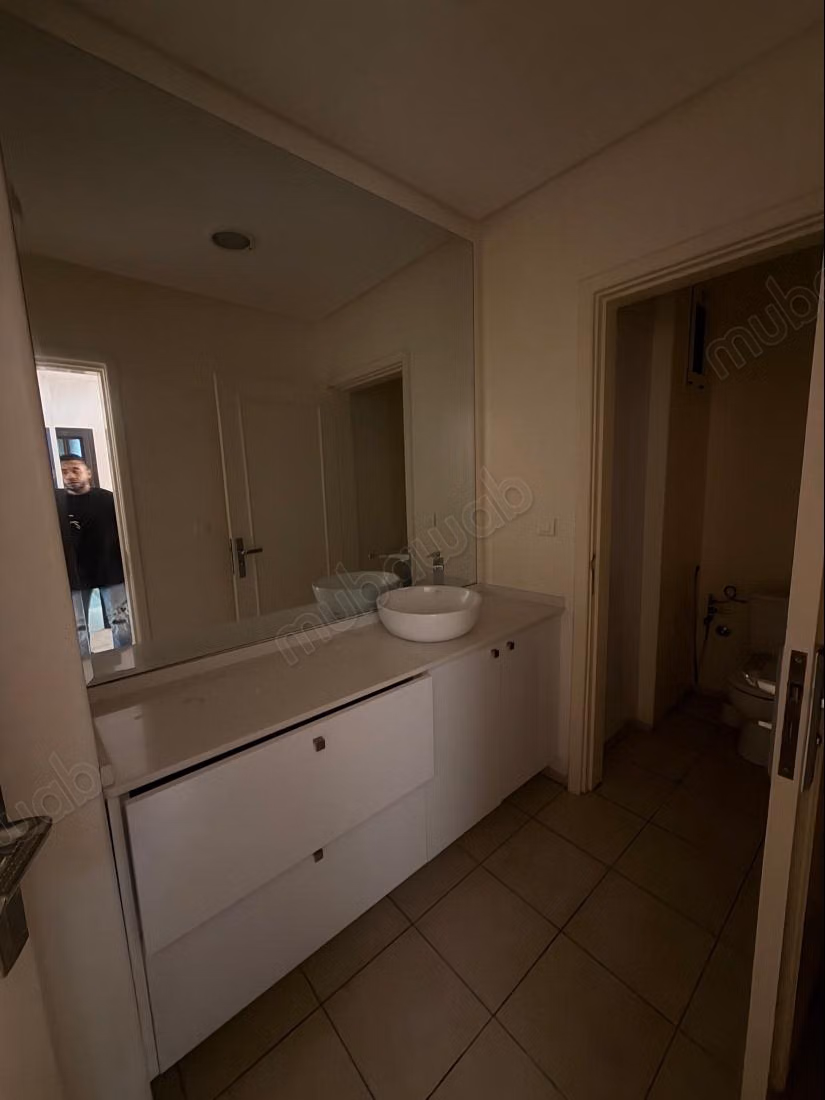 Appartement à louer haut Agdal 
bureau