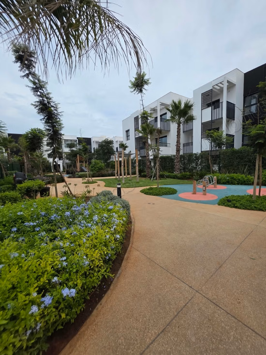 Rez de jardín en alquiler – Ain Diab – Terre Océane