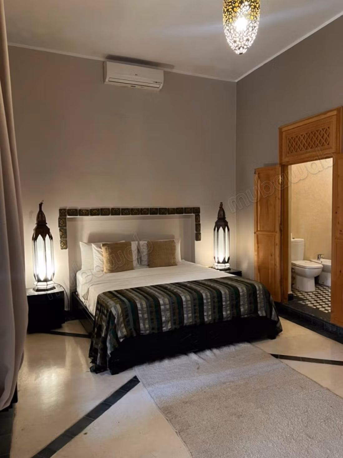 Riads beschikbaar in Talaa. 12 Ruimtes