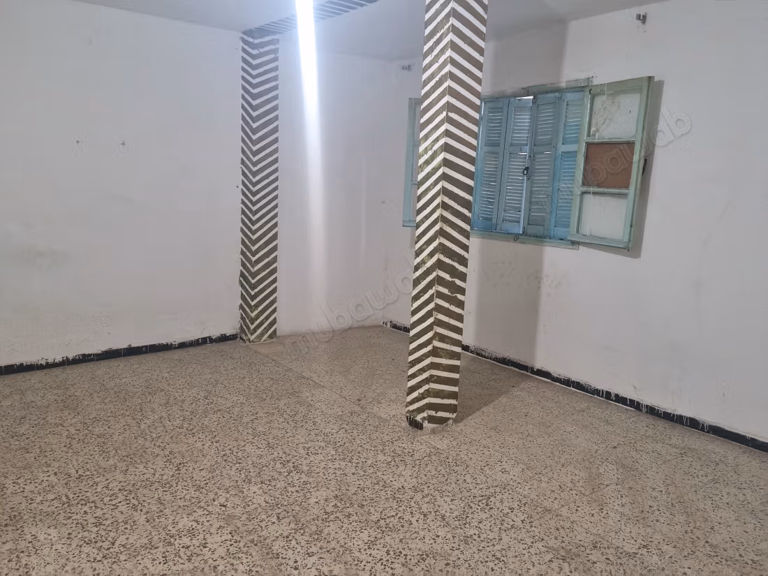 Maison à vendre à El Mourouj 1.2 chambres agréables. Terrasse et jardin