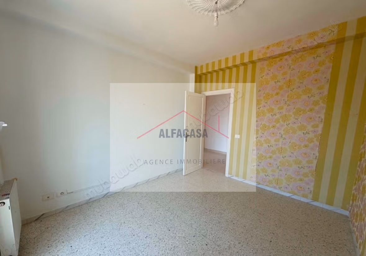 In vendita un appartamento S2 a Aouina