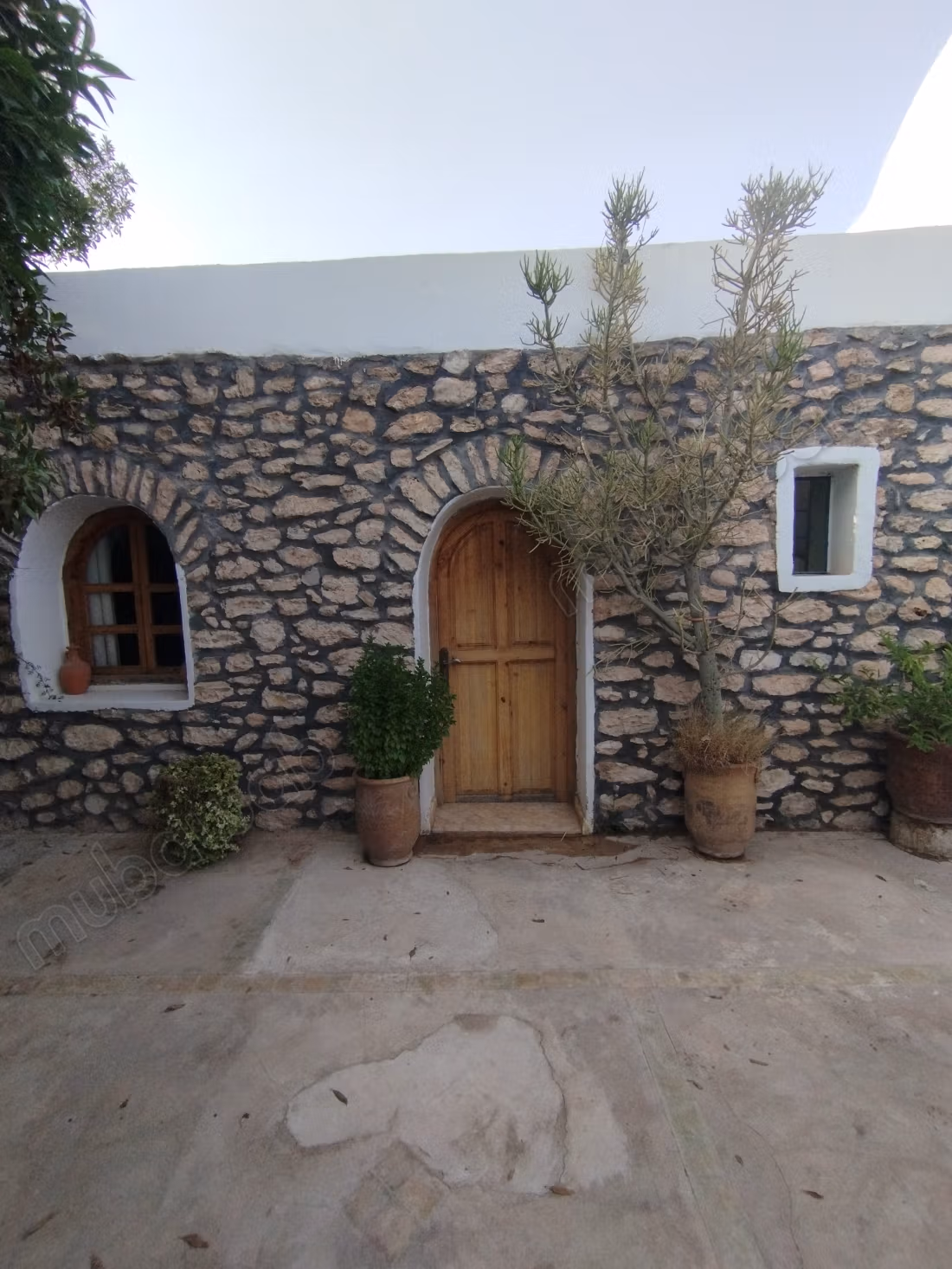 Luxury house for rent in Ghazoua. 4 rooms. Furnished