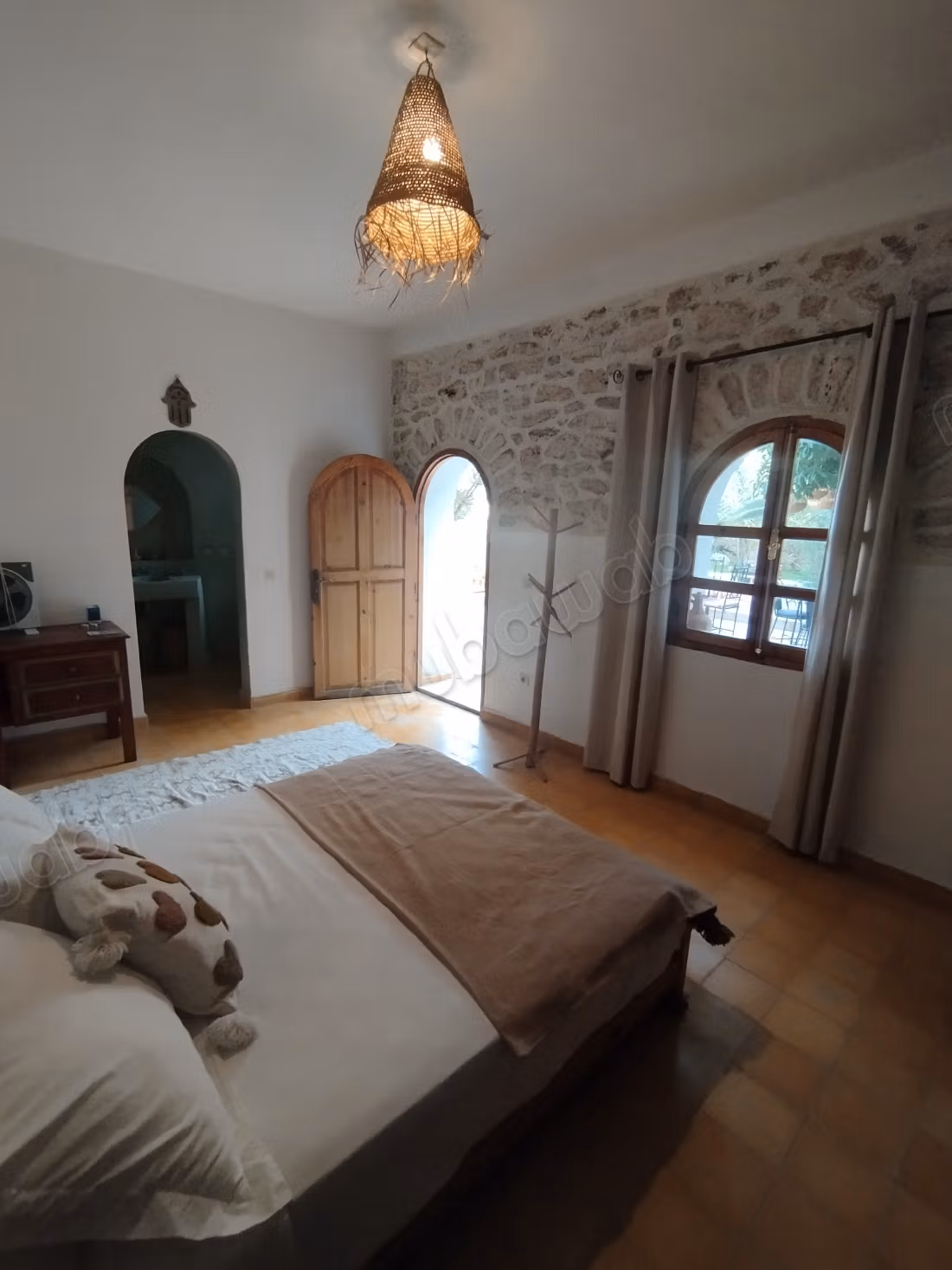 Luxury house for rent in Ghazoua. 4 rooms. Furnished