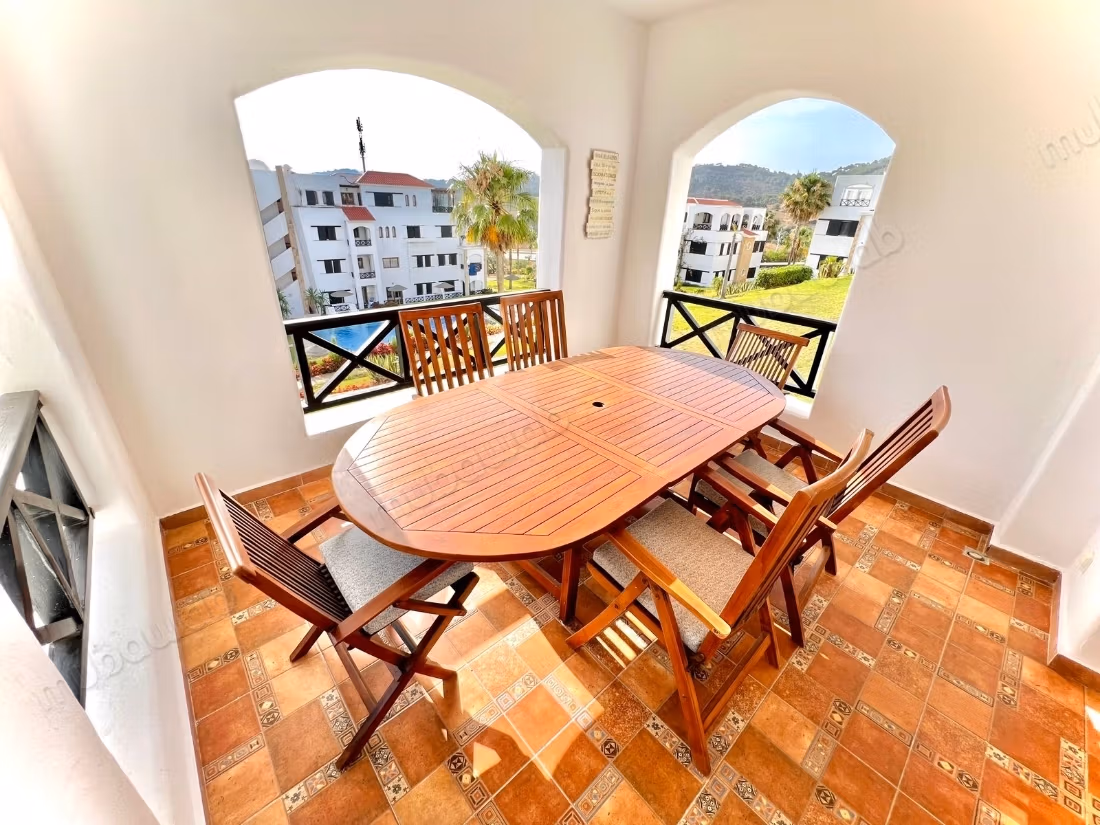 Vender apartamento en Cabo Negro residencia JARDÍN DE LILAS. 3 hermosos dormitorios. Entorno tranquilo con vista a la montaña, doble acristalamiento