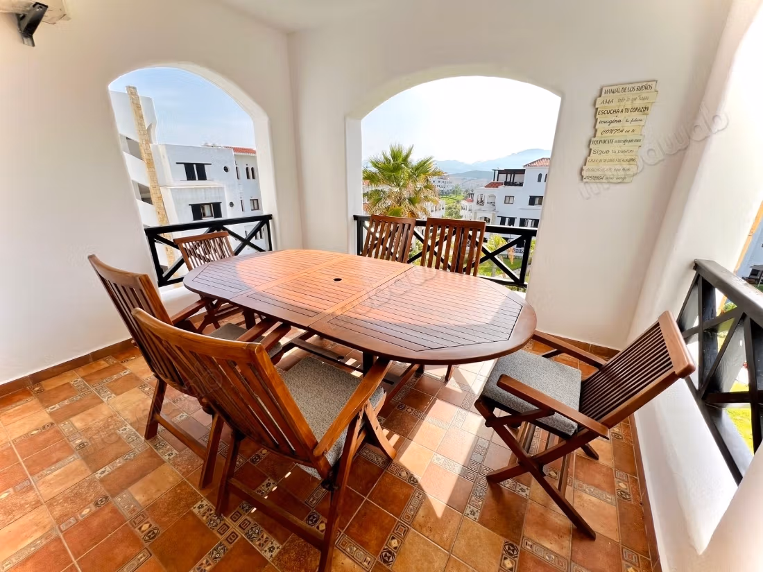 Vender apartamento en Cabo Negro residencia JARDÍN DE LILAS. 3 hermosos dormitorios. Entorno tranquilo con vista a la montaña, doble acristalamiento