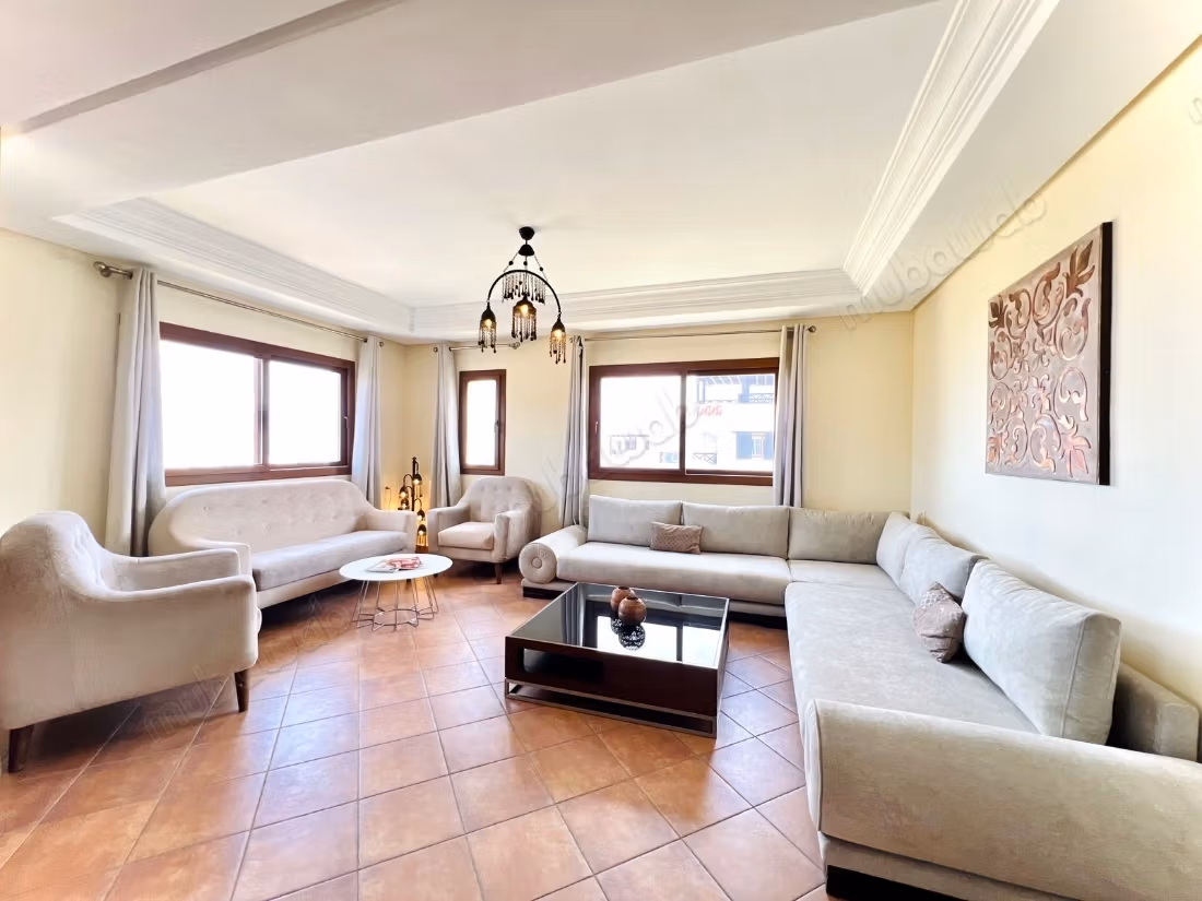 Vender apartamento en Cabo Negro residencia JARDÍN DE LILAS. 3 hermosos dormitorios. Entorno tranquilo con vista a la montaña, doble acristalamiento